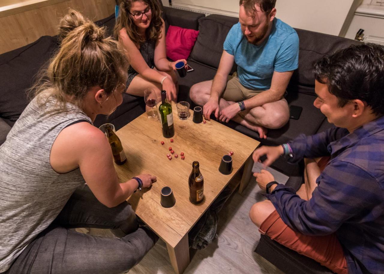 The Roadhouse Hostel *